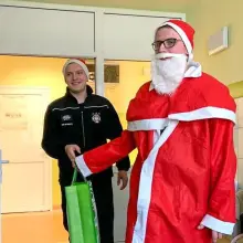 Zobacz zdjęcie: Świąteczna akcja strażaków OSP Wykroty