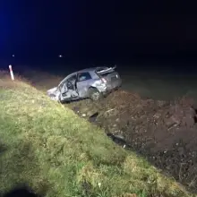 Zobacz zdjęcie: Auto wypadło z drogi koło Warty