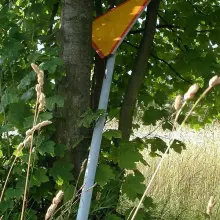 Zobacz zdjęcie: Wandale grasują w gminie Bolesławiec. Wyrywają ławki, niszczą znaki