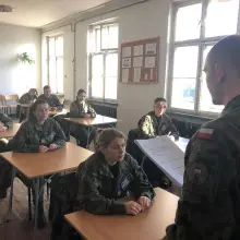 Zobacz zdjęcie: Uczniowie klas mundurowych po egzaminie