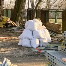 Переглянути фотографію: Операція саперів у Nowogrodziec. Мінометна міна біля оглядової вежі