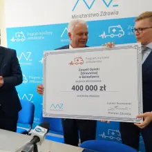 Zobacz zdjęcie: Dwie nowe karetki w bolesławieckim szpitalu powiatowym