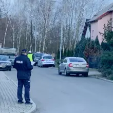 Zobacz zdjęcie: Os. Przylesie: trwa akcja policji. W jednym z domów prawdopodobnie bomba