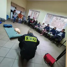 Zobacz zdjęcie: Dzieci w siedzibie strażaków z Przejęsławia (gmina Osiecznica, powiat bolesławiecki)