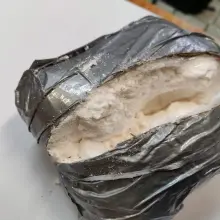 View photo: Police officers from Wrocław and Bolesławiec detained a 28-year-old who tried to smuggle 3.5 kg of amphetamine