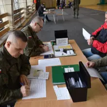 Zobacz zdjęcie: Poligonowe zmagania artylerzystów rozpoczęte