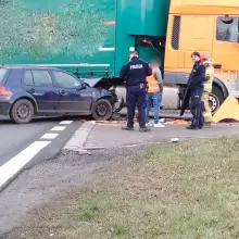 Zobacz zdjęcie: Auta po wypadku na ulicy Generała Nila w Bolesławcu