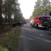 Zobacz zdjęcie: Dachowanie auta między Krzyżową a Gromadką