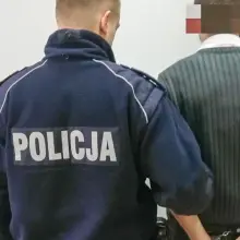 Zobacz zdjęcie: Odzyskane pojazdy i podejrzany o kradzieże z włamaniem