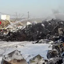 Zobacz zdjęcie: Akcja straży w Wieży k. Gryfowa (powiat lwówecki). Pożar w firmie recyklingowej