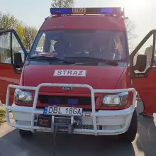 Zobacz zdjęcie: Strażacy i sołtys Parowej rozwozili maseczki dla mieszkańców