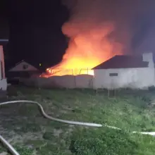 Zobacz zdjęcie: Akcja straży pożarnej przy ulicy Lipowej w Nowogrodźcu (powiat bolesławiecki)