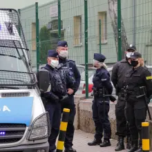 Zobacz zdjęcie: Protest przed jednostką wojskową w Bolesławcu przeciwko 5G