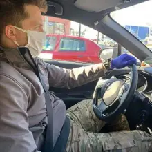 Zobacz zdjęcie: Harcerze pomagają uczniom i seniorom. Szyją maseczki