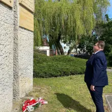 Zobacz zdjęcie: Poseł Robert Obaz w Bolesławcu oddał hołd poległym