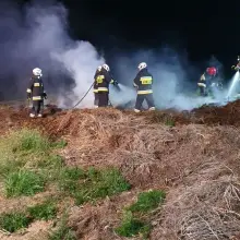 Zobacz zdjęcie: Akcja straży pożarnej między Wartowicami a Wartą Bolesławiecką (powiat bolesławiecki)