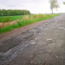 Zobacz zdjęcie: Dziurawa droga Ocice–Gościszów–Mściszów (powiat bolesławiecki–powiat lubański)