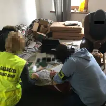 Zobacz zdjęcie: Oszuści z Nigerii zatrzymani przez straż graniczną i policję