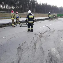Zobacz zdjęcie: Tir wywrócił się na A4