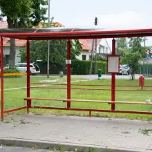 Zobacz zdjęcie: Zdemolowany przystanek przy ulicy Góralskiej w Bolesławcu