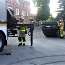 Zobacz zdjęcie: Dachowanie Mercedesa w Raciborowicach
