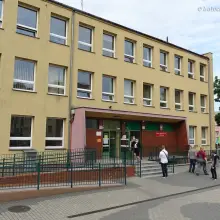 Zobacz zdjęcie: Uczniowie przystępujący do egzaminy ósmoklasisty