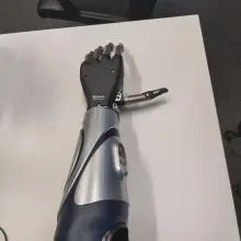Zobacz zdjęcie: Bioniczna proteza ręki