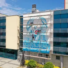 Zobacz zdjęcie: Mural dla medyków na fasadzie ośrodka kultury w Bolesławcu