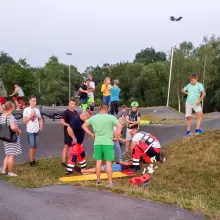Zobacz zdjęcie: Wypadek na skateparku, nastolatek zabrany do szpitala
