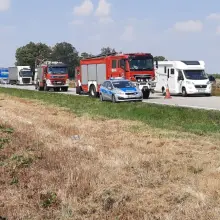Zobacz zdjęcie: Auto wypadło z A4