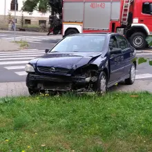 Zobacz zdjęcie: Kolizja dwóch aut na skrzyżowaniu Chrobrego z Polną