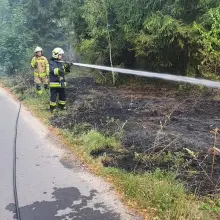 Zobacz zdjęcie: Akcja straży pożarnej przy ul. Strażackiej w Trzebieniu (gmina Bolesławiec, powiat bolesławiecki)