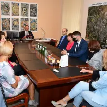 Zobacz zdjęcie: Wręczenie aktów powierzenia stanowiska dyrektora szkoły, a także aktów nadania stopnia nauczyciela mianowanego
