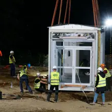 Zobacz zdjęcie: Bolesławiecki szpital rośnie w oczach. Pierwsze moduły już są