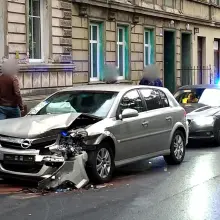 Zobacz zdjęcie: Zderzenie dwóch aut przy ul. Kubika w Bolesławcu