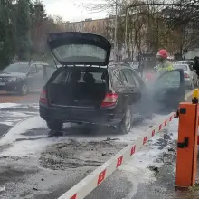 Zobacz zdjęcie: Pożar Mercedesa przy Jana Pawła II