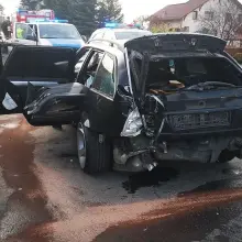 Zobacz zdjęcie: Zderzył się z ogrodzeniem i bramą cmentarza w Warcie Bolesławieckiej