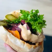 Zobacz zdjęcie: Rzemieślnicze pity i burgery w Winestone Bolesławiec