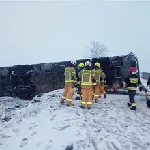 Zobacz zdjęcie: Zderzenie autobusu z autem koło Warty Bolesławieckiej