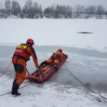 Zobacz zdjęcie: Ćwiczenia strażackie na akwenach w Bolesławcu i Krępnicy