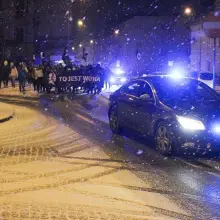 Zobacz zdjęcie: Mimo śniegu i mrozu kilkadziesiąt osób protestowało ws. aborcji
