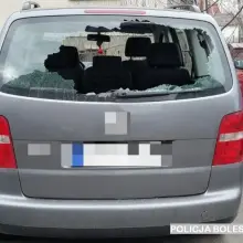 Zobacz zdjęcie: Zniszczone auta