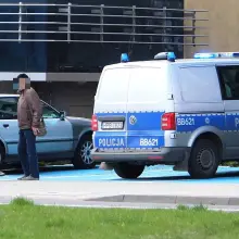 Zobacz zdjęcie: Kolizja auta z radiowozem
