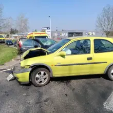 View photo: Collision between an Opel and a Citroën near Mrówka