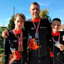 Переглянути фотографію: Бігуни з Iwiny на чемпіонаті Польщі в околицях населеного пункту Niekłań Wielki