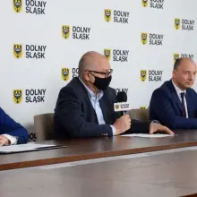 Zobacz zdjęcie: Mapa i samorządowcy