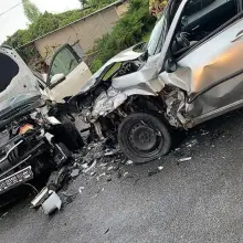 Zobacz zdjęcie: Czołowe zderzenie dwóch aut w Nowogrodźcu