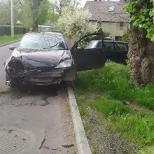 Zobacz zdjęcie: Auto po pościgu i podejrzany