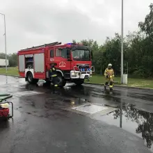 Zobacz zdjęcie: Interwencja straży pożarnej na stacji paliw w strefie