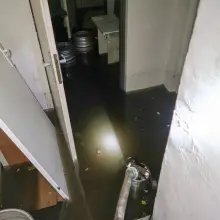Zobacz zdjęcie: Zalane piwnice restauracji w Rynku w Bolesławcu
